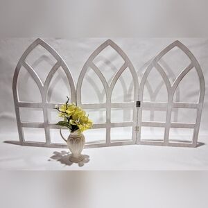 White Gothic Arch Wall Decor - Tri-Fold Small Fence
